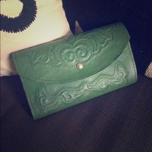 VINTAGE GREEN LEATHER WALLET